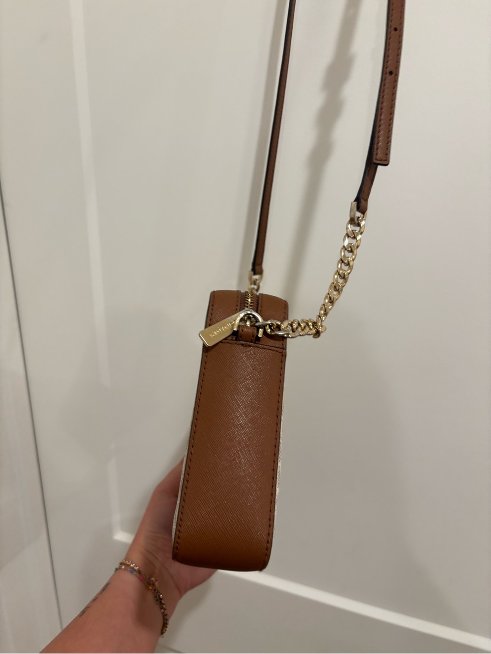 Michael Kors Beige/Acorn Logo Crossbody Camera Bag - Picture 5 of 7